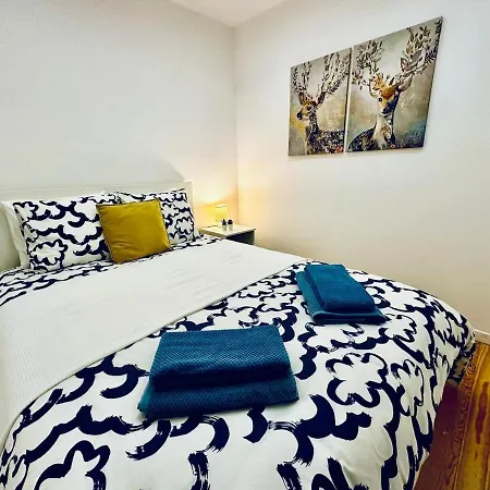 Charming In Alfama Апартаменти